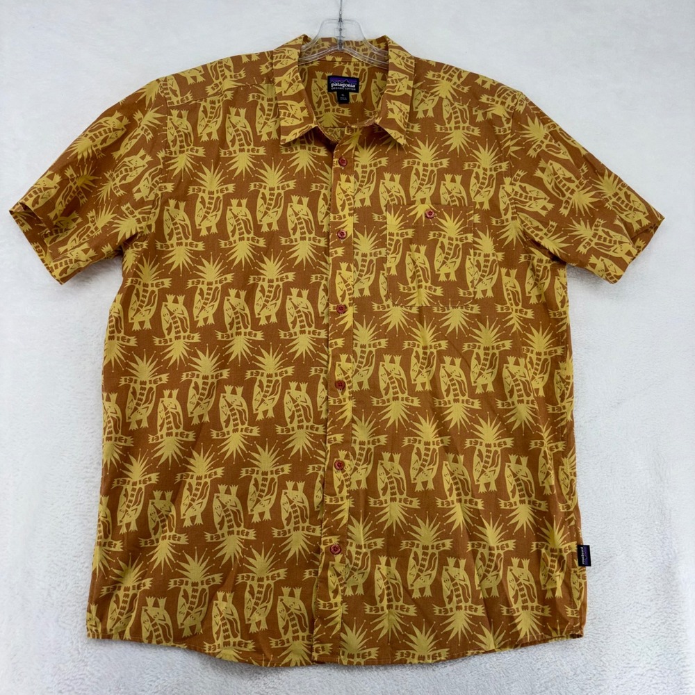 Patagonia Go To Shirt Mens XL Yellow Pineapple Fish Print Button Down 52691 SP24